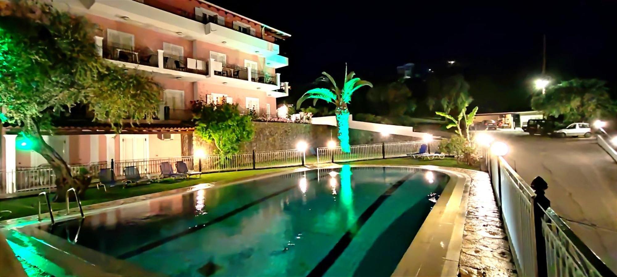 Thomas Apartments Dassia  Esterno foto
